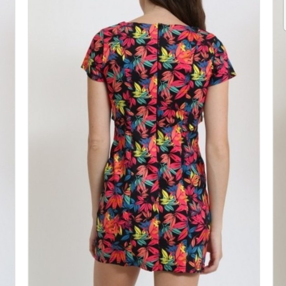 Tropical & colorful Dress - Picture 3 of 4